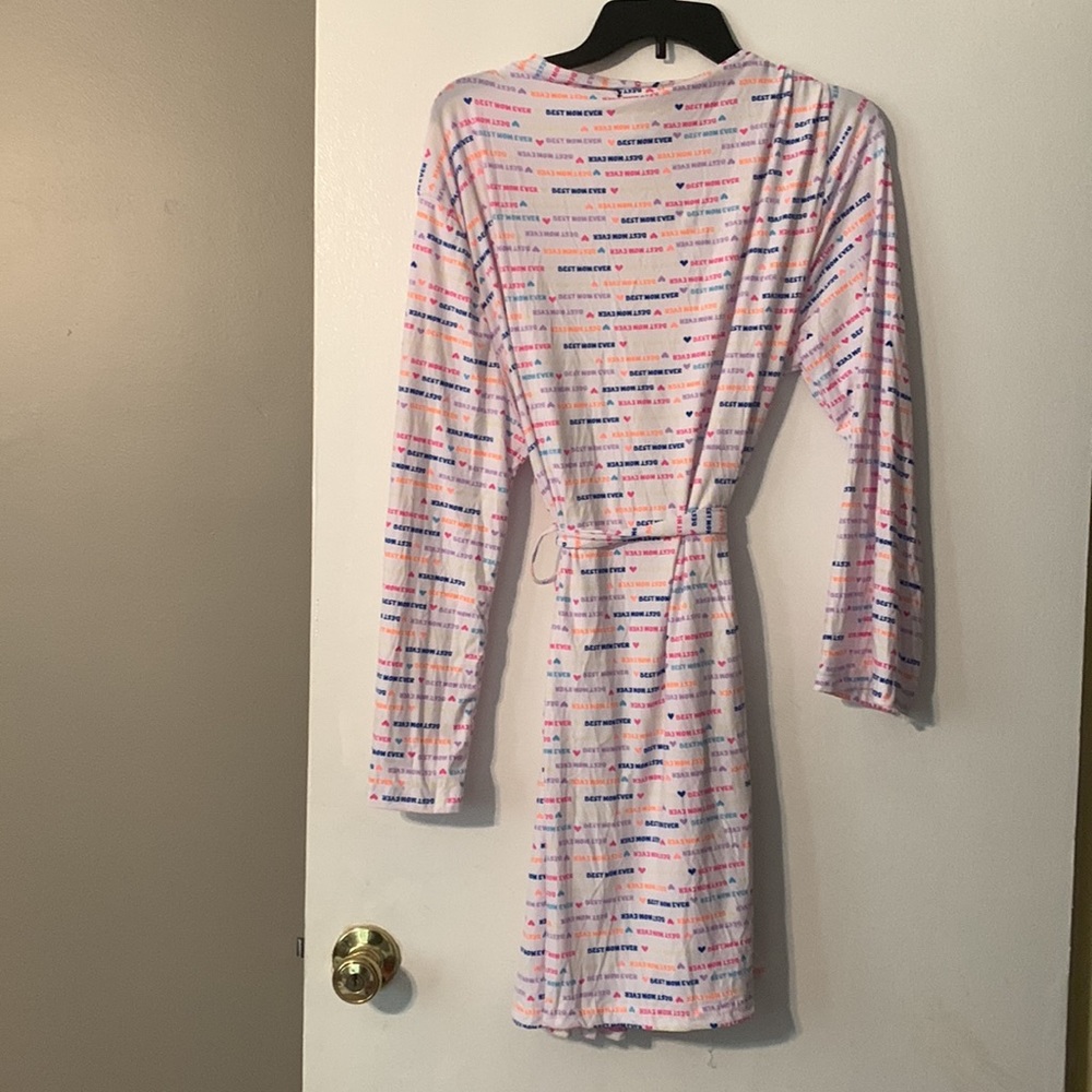 Theme- Best Mom Ever Robe - Size Large - Picture 4 of 4